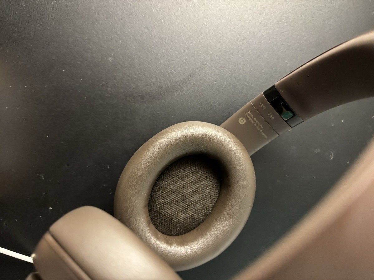 Beats Studio Pro Bluetooth Wireless Headphones - Deep Brown