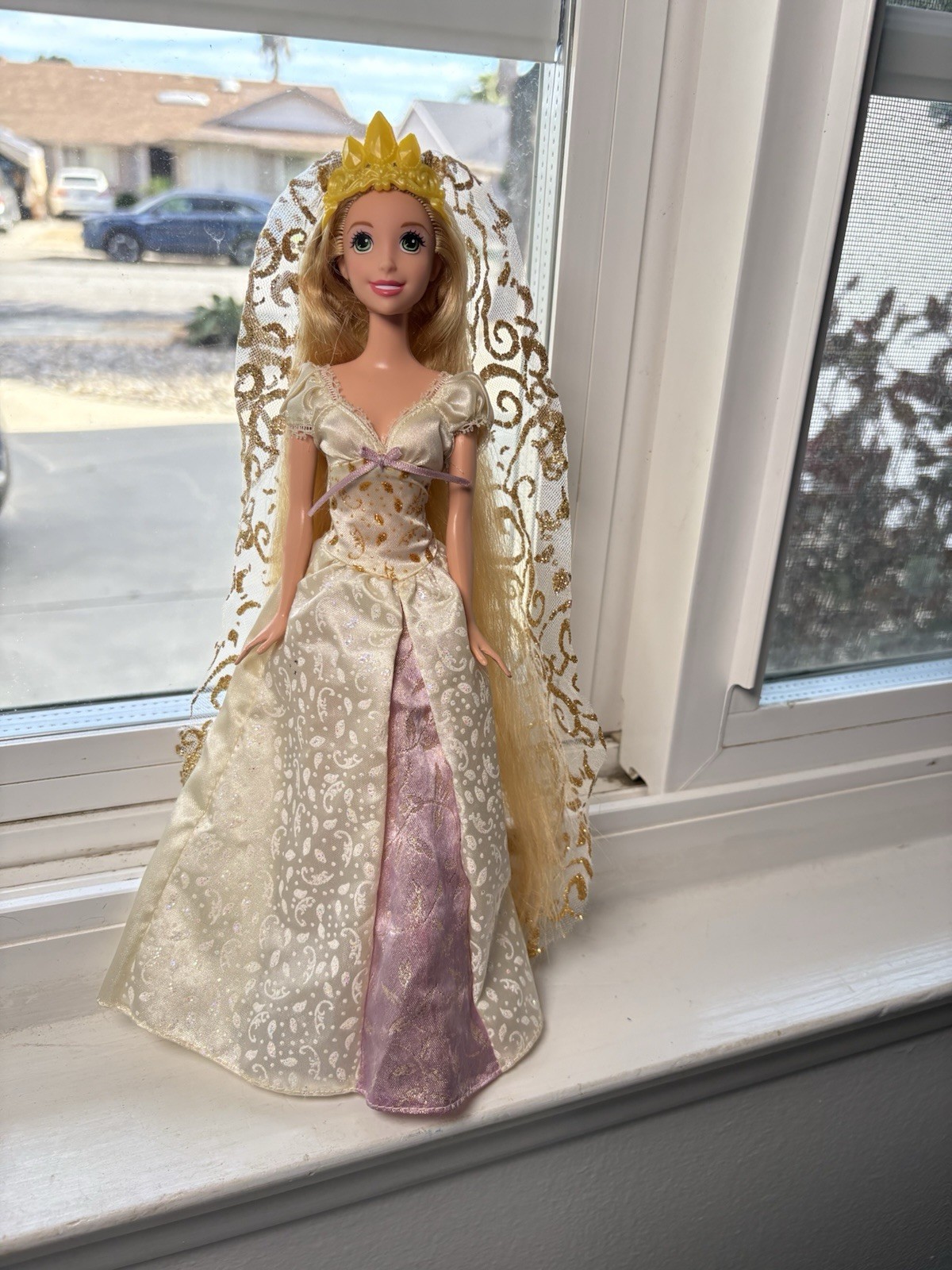 2011 Disney Tangled Rapunzel Bride Doll