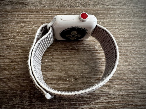 Apple Watch Series 3 Edition Ceramic White - RARE, COLLECTIBLE - Picture 5 of 9