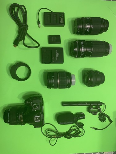 Nikon D3400 24,2MP DSLR Camera - ( 18-55mm f/3.5-5.6G VR Lens). 4 Extra Lenses. - Picture 6 of 8