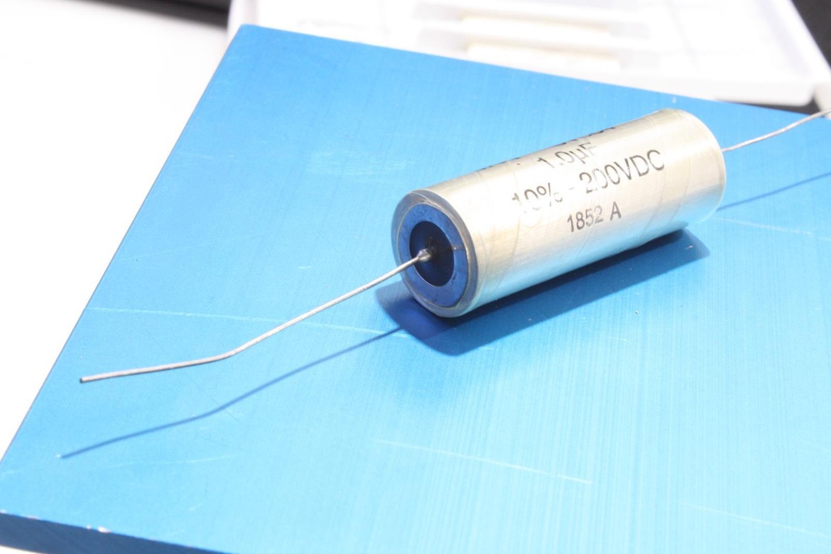 その他 pap SPRAGUE JAN 01884 capacitor 1.0 uf 200 vdc NOB