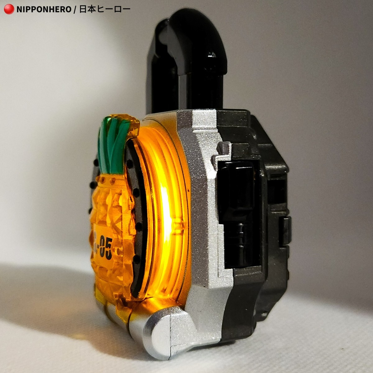 Kamen Rider Gaim DX Lockseed PINE ARMS PINEAPPLE Bandai