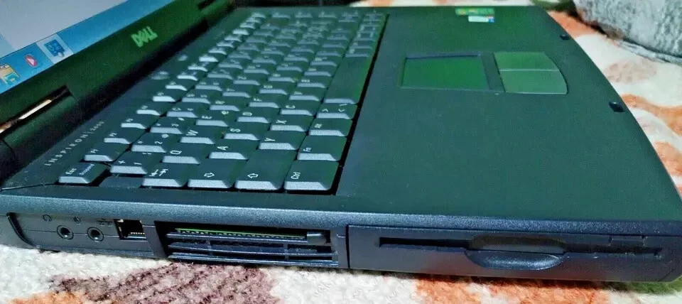 Dell inspiron 2650 15" Laptop 2.20 Ghz Intel Pentium 4 512MB 30GB Windows 7 - Image 4 of 4