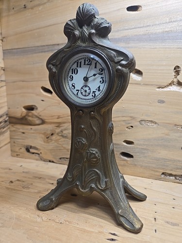 Antike Mini Mantel Uhr vergoldete Tischuhr Blumenmuster Schreibtischplatte Bürodekor C527