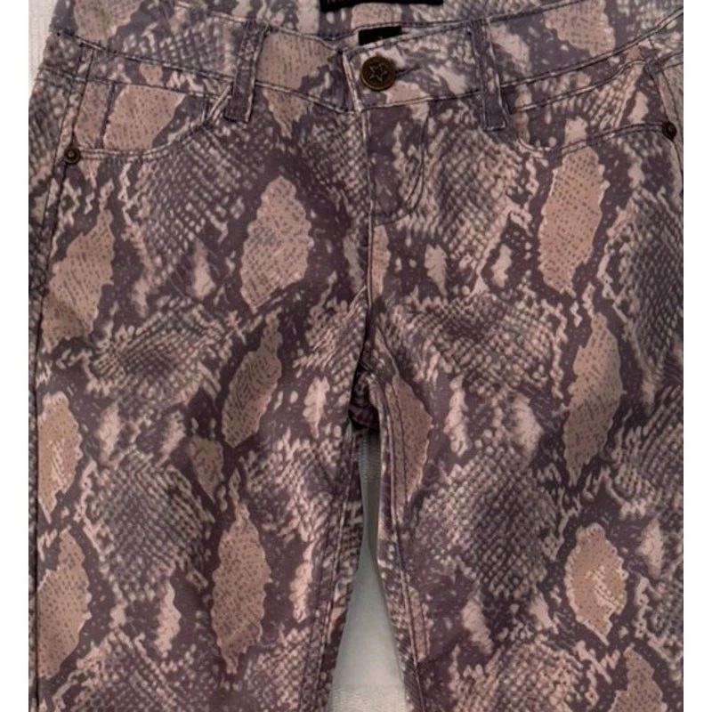 Pantalones al tobillo con estampado de serpiente Material Girl talla 3 Foto 2 de 4