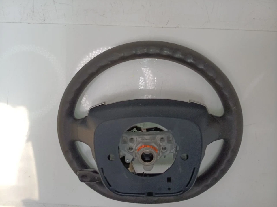 Volante Toyota Prius C 2013 bolsa no incluida Foto 4 de 4