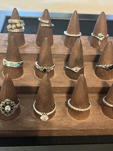 VINTAGE LOT OF 12 'STERLING SILVER/925' EMBELLISHED RINGS, TESTED, 23.6 g