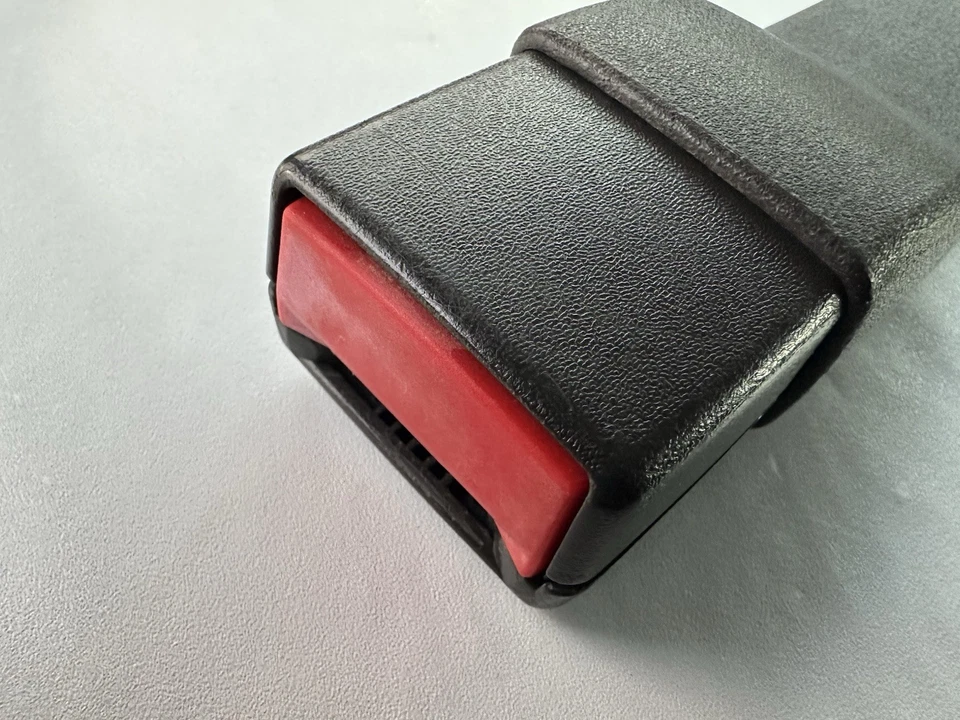 Ford Crown Victoria 2005-2008 conductor izquierdo cinturón de seguridad delantero hebilla negro OEM Foto 2 de 4