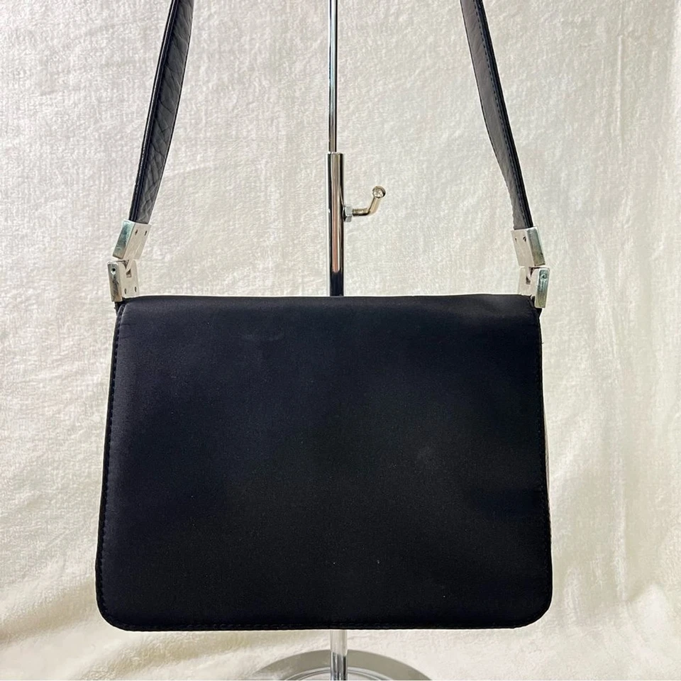 Andrew Marc Y2K Leather Side Elegant Black Shoulder Bag - Image 2 of 4