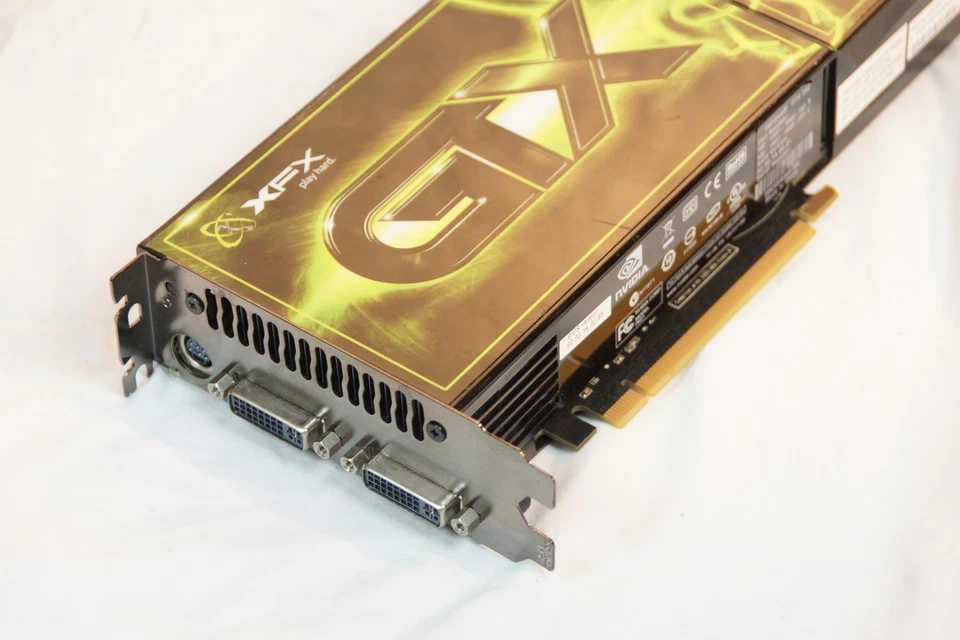 XFX GeForce GTX280 1GB GDDR3 DVI PCI-E Video Graphics Card - Image 2 of 4