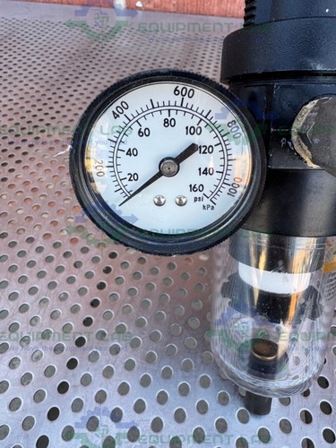 Parker 06E21A13AA Pneumatic Filter Regulator w/ Gauge 0-160PSI, Valve - Picture 4 of 11