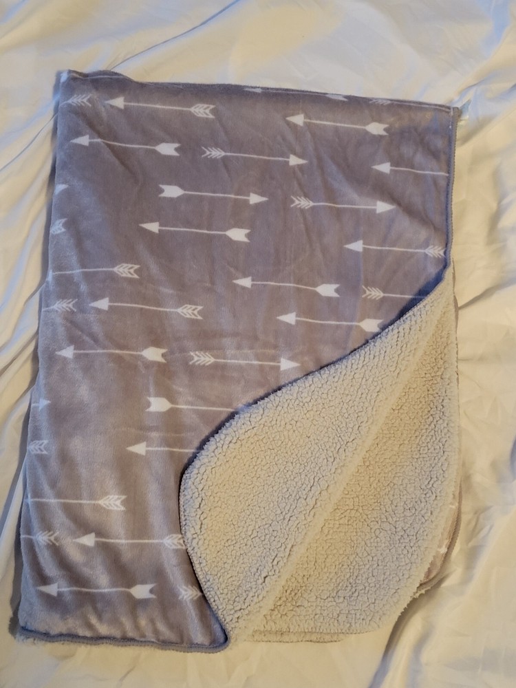 Cloud Island Gray Sherpa Baby Blanket with White Arrows 30x40 Lovey from Target  