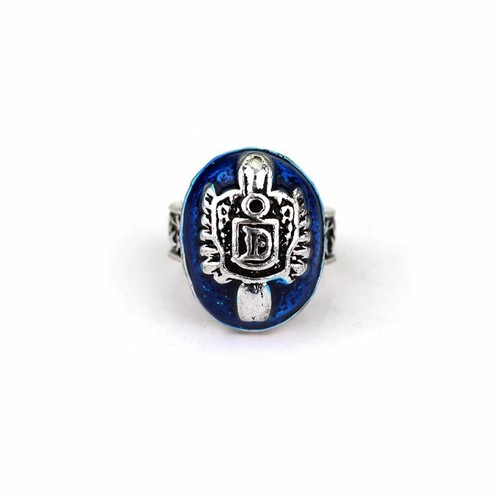 The Vampire Diaries 'Damon/Stefan Salvatore Crest' Antique Silver Daylight Ring - Picture 24 of 67