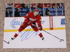 DETROIT RED WINGS DYLAN LARKIN HAND SIGNED AUTHENTIC 11X14 PHOTO w/COA NHL 