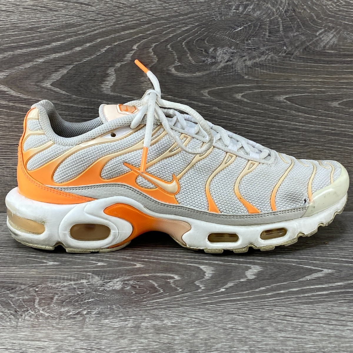 靴 NIKE women's AIR MAX PLUS tiempo 27.0 Size 9.5 - Nike Air Max Plus White Atomic Orange W for sale
