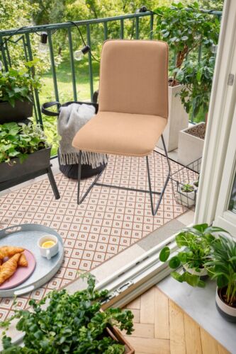 Kimberley Beige And White Diamond Recycled Plastic Reversible Outdoor Rug - Picture 9 of 9