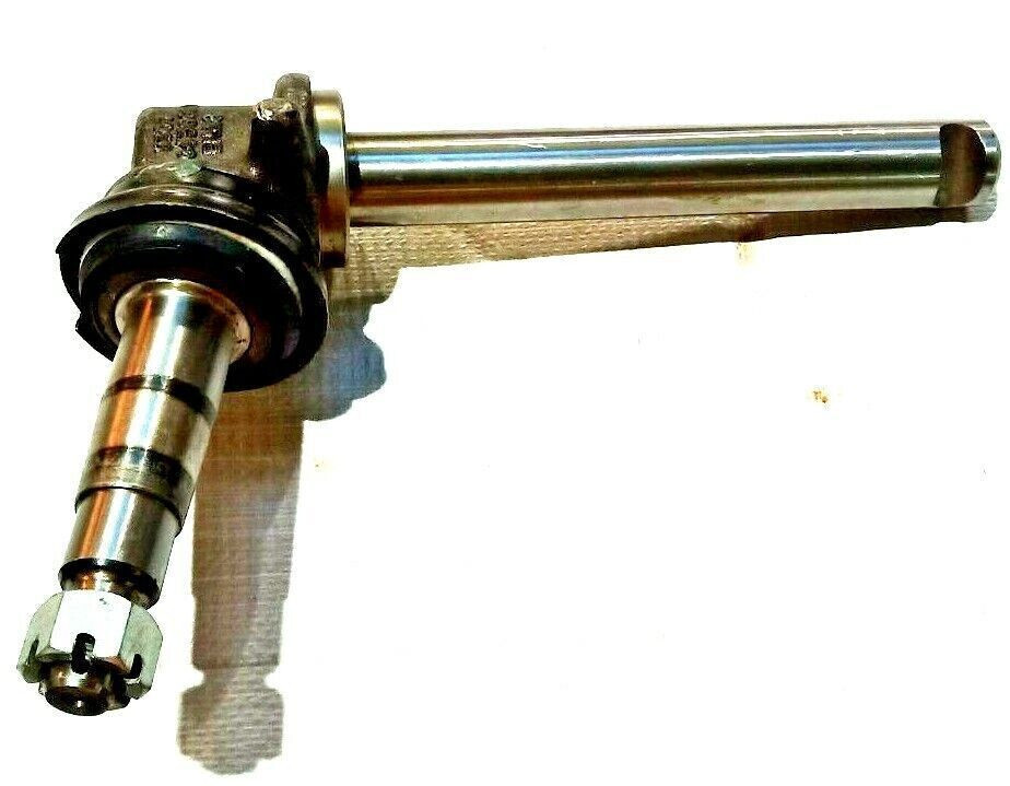 Fit For Mahindra Tractor Stub Axle RH With Fitted Seal/Felt Spindl 3043865R92