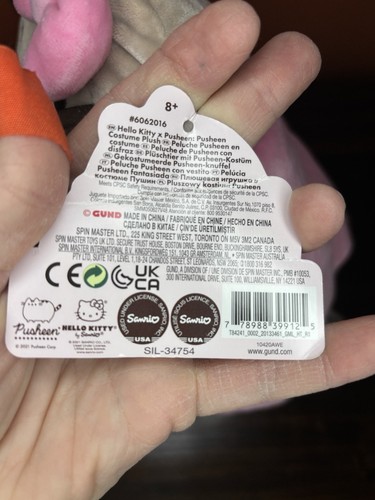 Hello Kitty und Pusheen in einem perfekten Plüschteil. Sammlerstück & Geschenkbar! - Bild 4 von 5