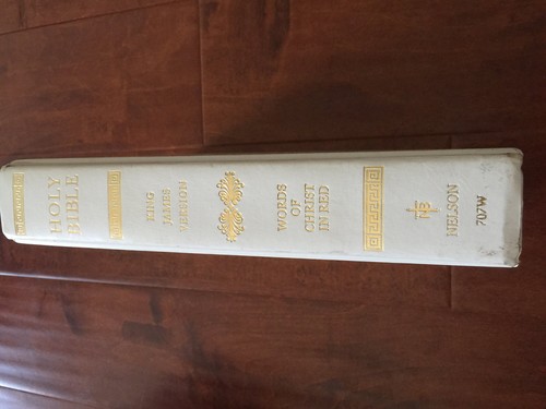 Holy Bible, King James Version: Our Family Bible (1971 ILLUSTRATED Red Letter R - Picture 3 of 10