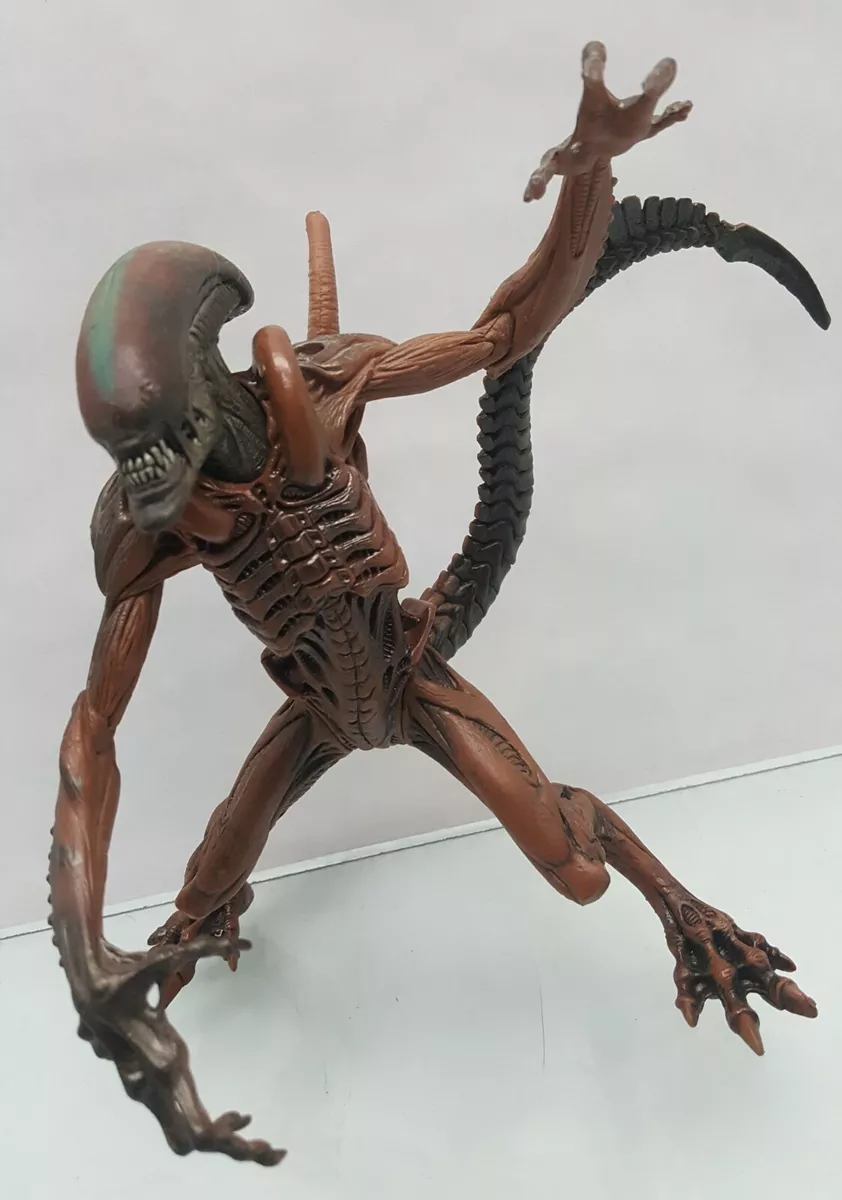 Alien Resurrection Warrior Alien Action Figure Movie Edition