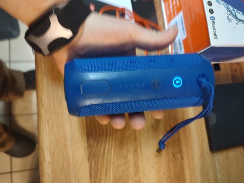 JBL Flip 3 Bluetooth Lautsprecher - Tragbar & Wasserdicht - Blau - Bild 4 von 4