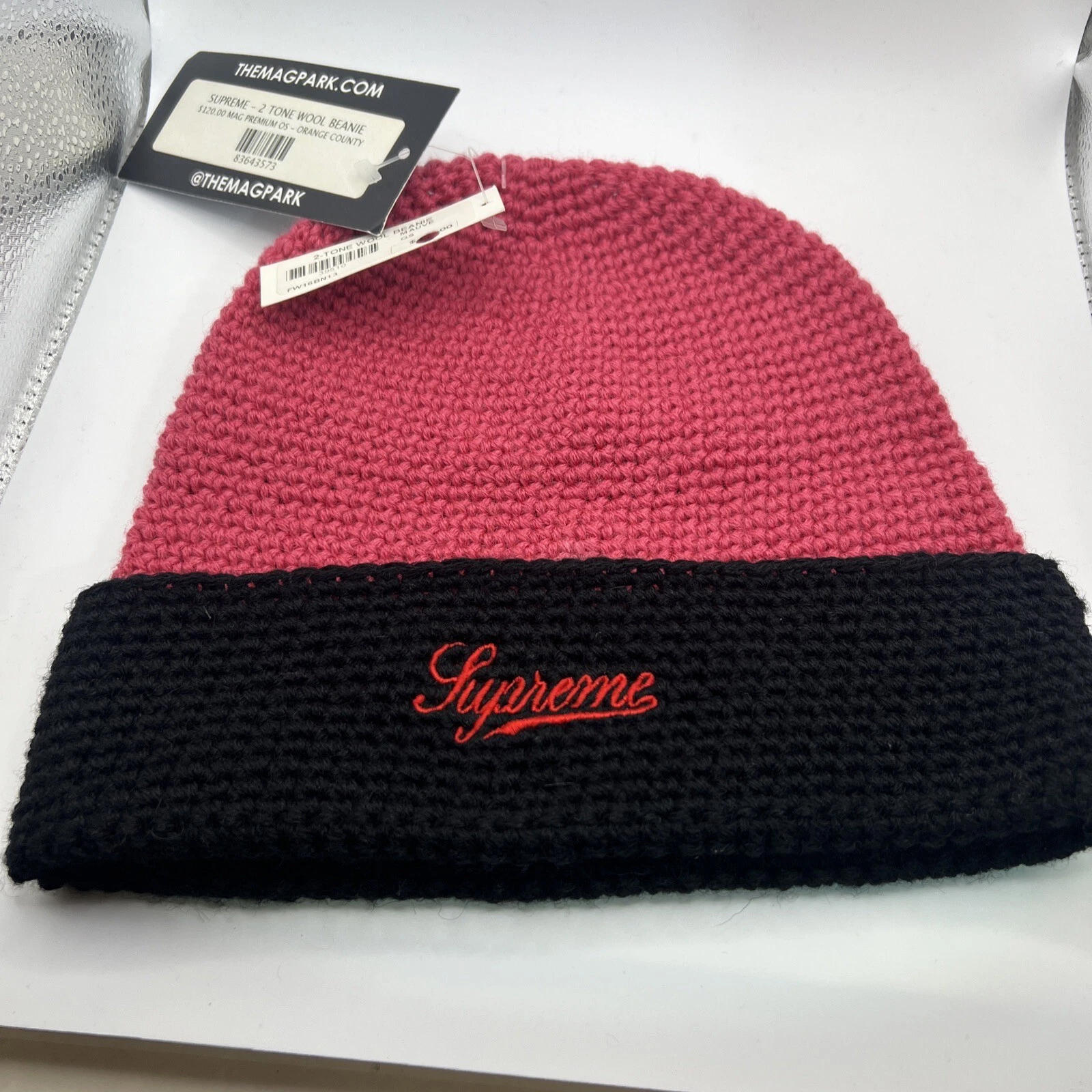 Logo rouge Supreme Beanie neuf ancien stock neuf avec étiquette parc magnolia