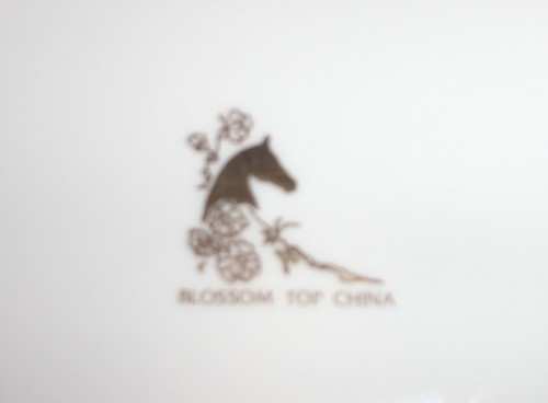 Porcelain plate for Christmas, Blossom Top China Christmas Tree plate with red - Picture 5 of 10