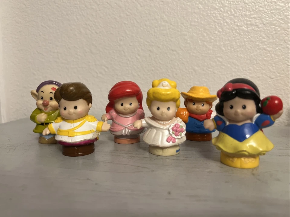 "JUEGO DE 6-2,5"" FIGURA DE ACCIÓN DE PLÁSTICO FISHER PRICE TOYS LITTLE PEOPLE BABY TOYS" Foto 2 de 4