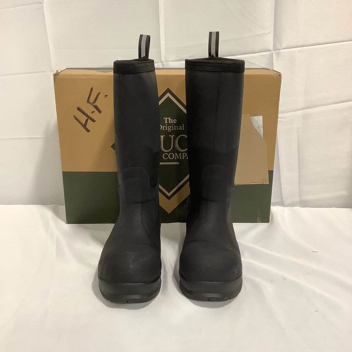 Muck boots hotsell slip resistant