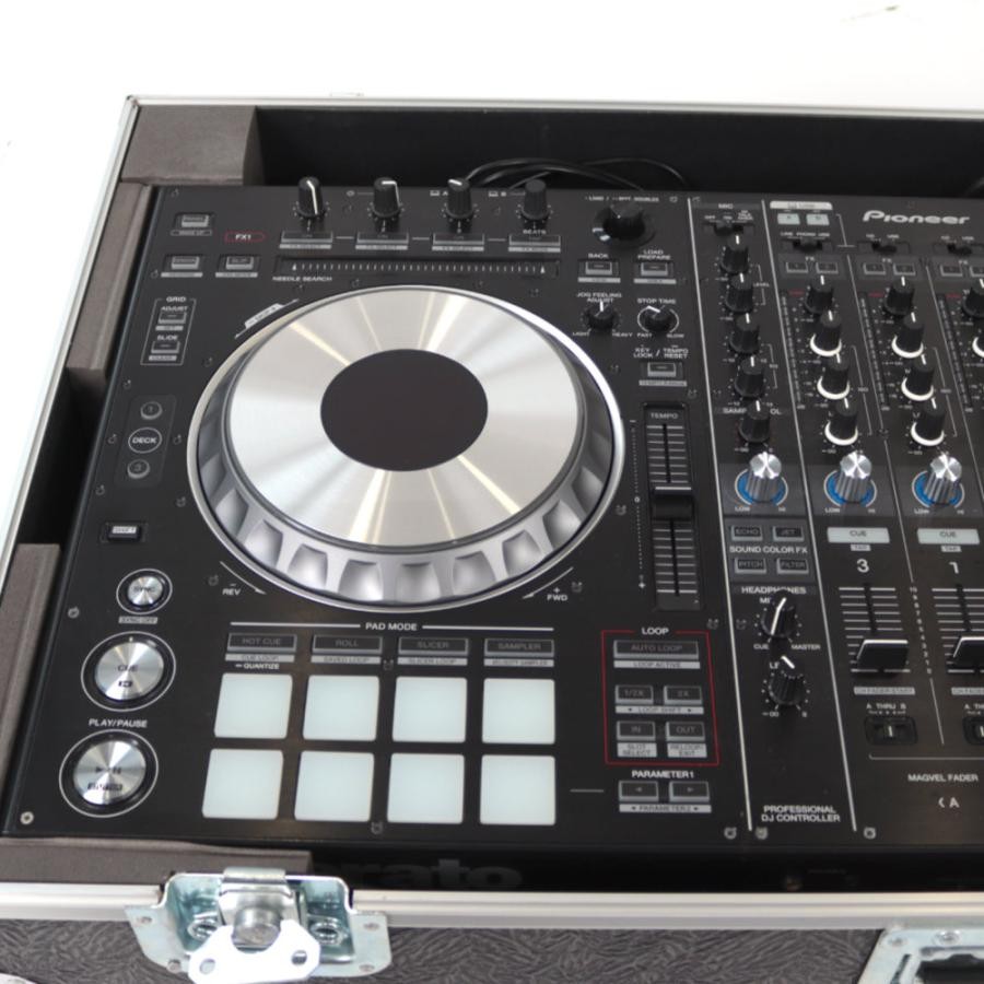Pioneer DJ DDJ-SZ Professional 4-Channel Serato DJ