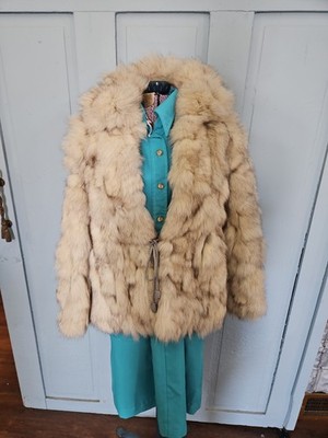 Women's Fur Coat - READ