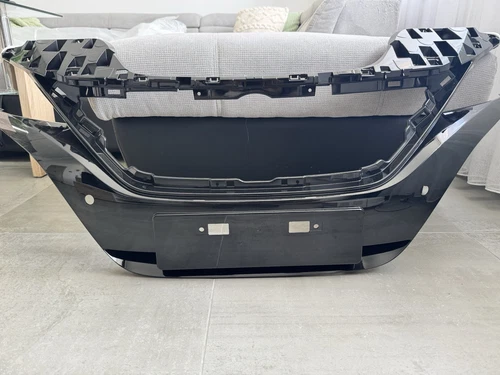 NISSAN LEAF ZE1 FRONT UPPER GRILLE MOULDING NEW GENUINE