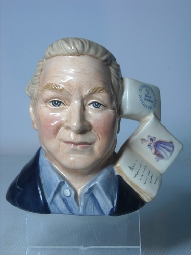 Jarra Royal Doulton PEQUEÑAS Personajes Tu Elección Multi Compra Descuento Jarra Toby - Imagen 28 de 86