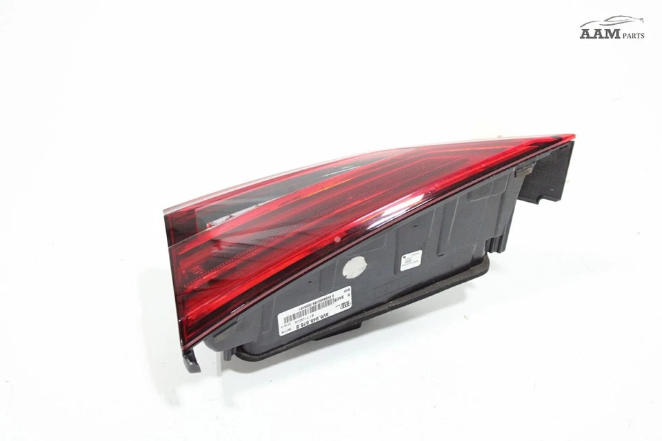 2017-2020 AUDI A3 QUATTRO ЗАДНИЙ ПРАВЫЙ ВНУТРЕННИЙ ЗАДНИЙ ФОНАРЬ СВЕТОДИОДНЫЙ ОТ ОРИГИНАЛЬНОГО ПРОИЗВОДИТЕЛЯ - Изображение 2 из 4