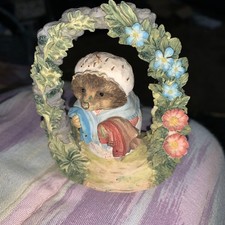 1998 Beatrix Potter Mrs. Tiggy Winkle Arch Figurine