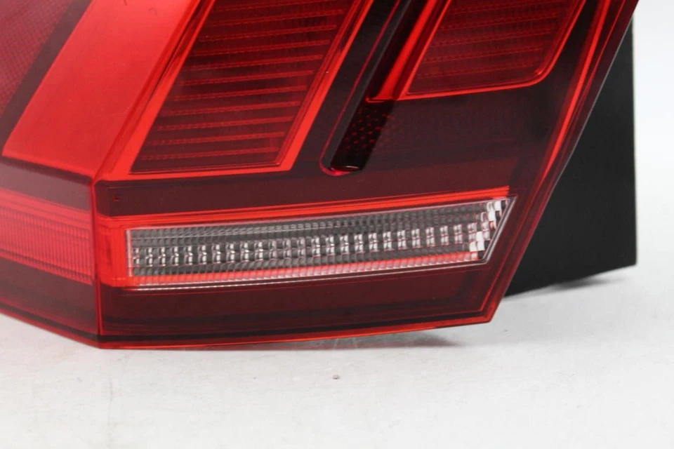 Left Driver Tail Light Quarter Mounted Fits 2018-23 VOLKSWAGEN TIGUAN OEM #33961 - Image 3 of 4