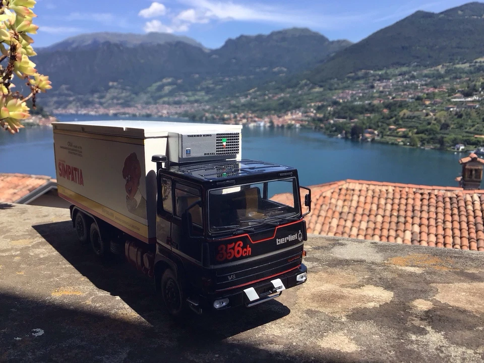 Camion Epoca Berliet GR350 1977 CRAI SIMPATIA GONDRAND  Die Cast Model 1/43 - Immagine 2 di 4