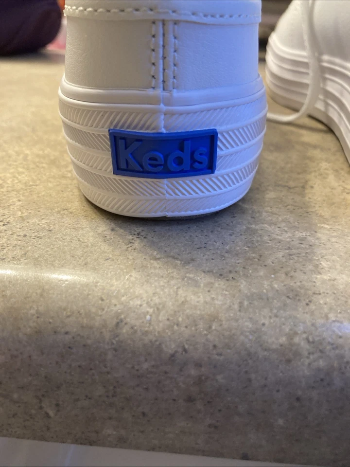 Womens White Keds Shoes Size 7 - Image 3 of 4