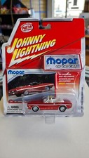 2005 Johnny Lightning Mopar or No Car #24 1971 Dodge Challenger in Red w/RR