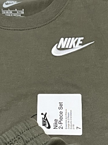 Nike Boys T-Shirt & Shorts 2 Pc Set Size 7NWT Green MSRP $44 - Picture 4 of 8