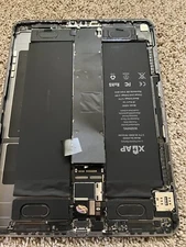 Apple iPad Pro 11”  1st Gen. 64GB, Wi-Fi + 4G (Unlocked),