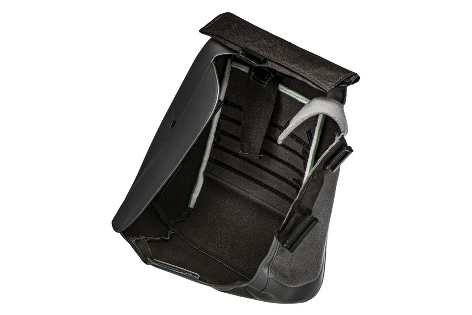 Dodge Ram 2006 cabina regular izquierda delantera lado del conductor cubierta de asiento inferior OEM Mopar Foto 4 de 4