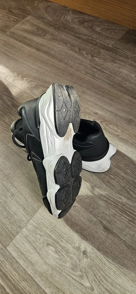 Black And White Thick Sole Womens Trainers - Image 4 of 4