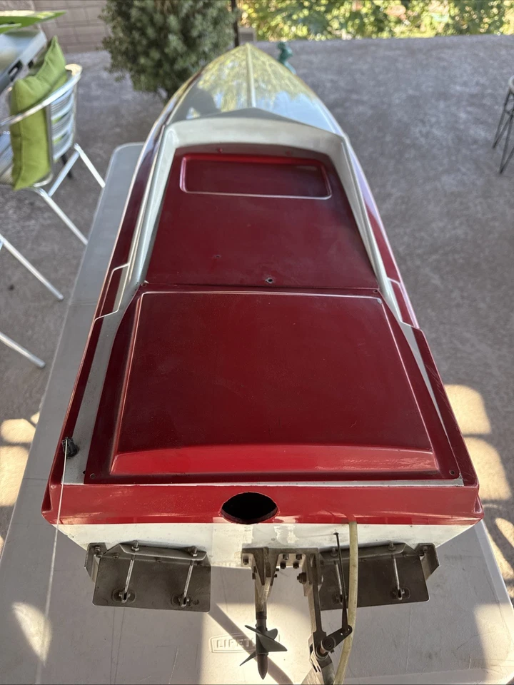Vintage 46 " Prather, Dumas Deep V Cigarette RC Boat Clean - Image 3 of 4