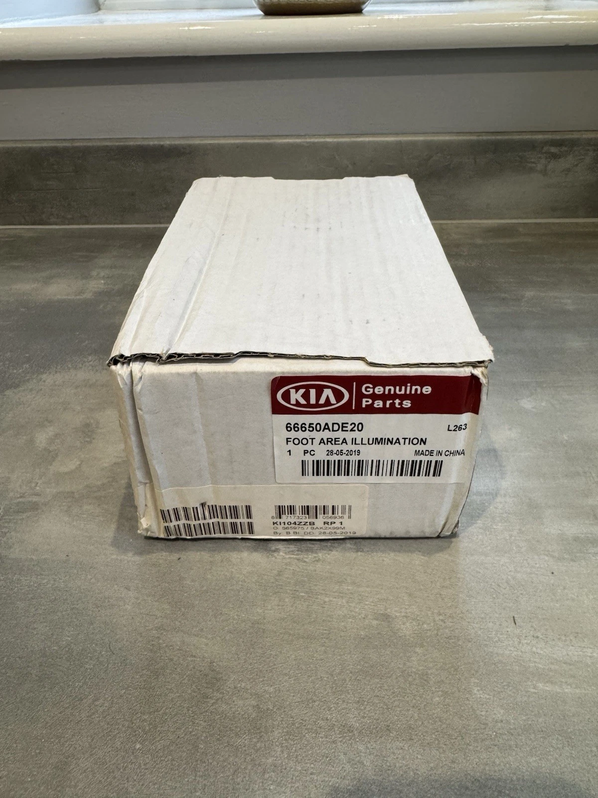 Genuine Kia LED Front Area Footwell Illumination Light White 66650ADE20 New