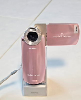 SONY　Cyber-Shot　DSC-M2　デジタルカメラ　ピンク Used SONY Cyber-shot DSC-M2 strawberry milk 5.1MP Compact Camera