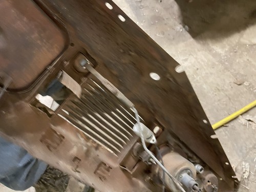  1939 Ford Car Dash With Glove Box Lid, Speaker Cover, Gauges Not Working - Picture 8 of 11