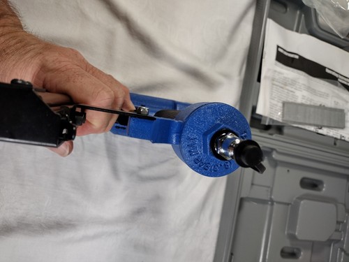 Brad Finishing Air Nailer Model F32 18 Gage 3/8” to 1 1/4” Case RMM Corp (795) - Picture 9 of 17