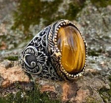 925 Sterling Silver Vav Design Oval Cabochon Tiger's Eye Stone Men's Ring