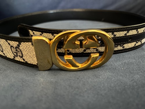 GUCCI SIGNATURE SCHWARZ/ELFENBEIN GÜRTEL, GOLDENE SCHNALLE, 33 ZOLL LANG (KLEIN), 1 ZOLL BREIT, SCHÖN